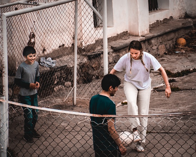 看到足球比 看到足球比